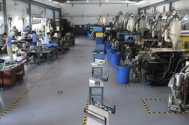 Lorem ipsum dolor sit amet, mandaté par elle, 